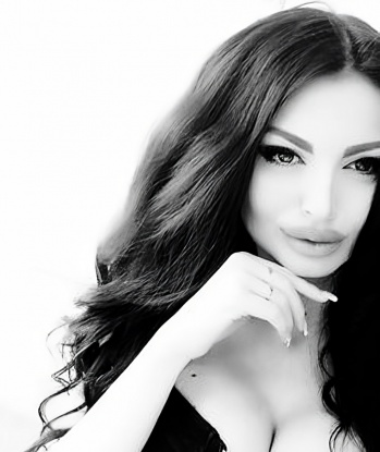 😘 У меня есть все возможности, чтобы сделать твои фантазии реальностью. 💋 Мои услуги предлагают максимальное удовольствие и релаксацию. 💦 С самого первого мгновения я обещаю увлекательное и страстное приключение. 💥 Все мои фото настоящие, каждая кривая воплощение собственной страсти. 🔥 Живу в самом сердце Москвы, готова встретиться в любое время и место. 🌃 У меня есть множество положительных отзывов от довольных клиентов. 🌟 Позволь мне стать твоим секретным удовольствием в Москве. 💫 Рада