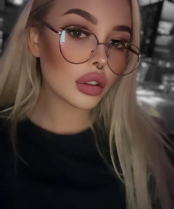 🌃 Мои услуги созданы, чтобы удовлетворить самые смелые и сокровенные фантазии. Я гарантирую незабываемый опыт и полное удовольствие. 💋 Дискретность и безопасность - мои важнейшие принципы. Мое обаяние и страсть оценили многие довольные гости. 😍 Меня можно рекомендовать как искушенным любителям, так и тем, кто хочет попробовать что-то новое. 🌟 Давайте почувствуем настоящую страсть и сделаем ночь незабываемой! ✨ Обещаю, что ты не пожалеешь о своем выборе. С нетерпением жду встречи с тобой! 💕 Фото в моем профиле подтверждают, что я - реальная красотка, которая готова исполнить все твои желания! 📷 Инна